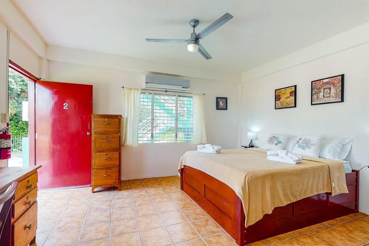 Willow 2 At Island Cabanas Gold Standard Certified Caye Caulker Exteriör bild